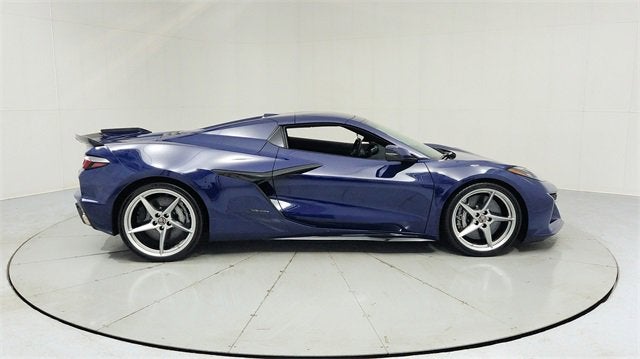 2025 Chevrolet Corvette E-Ray 1LZ