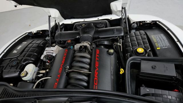 2000 Chevrolet Corvette Base