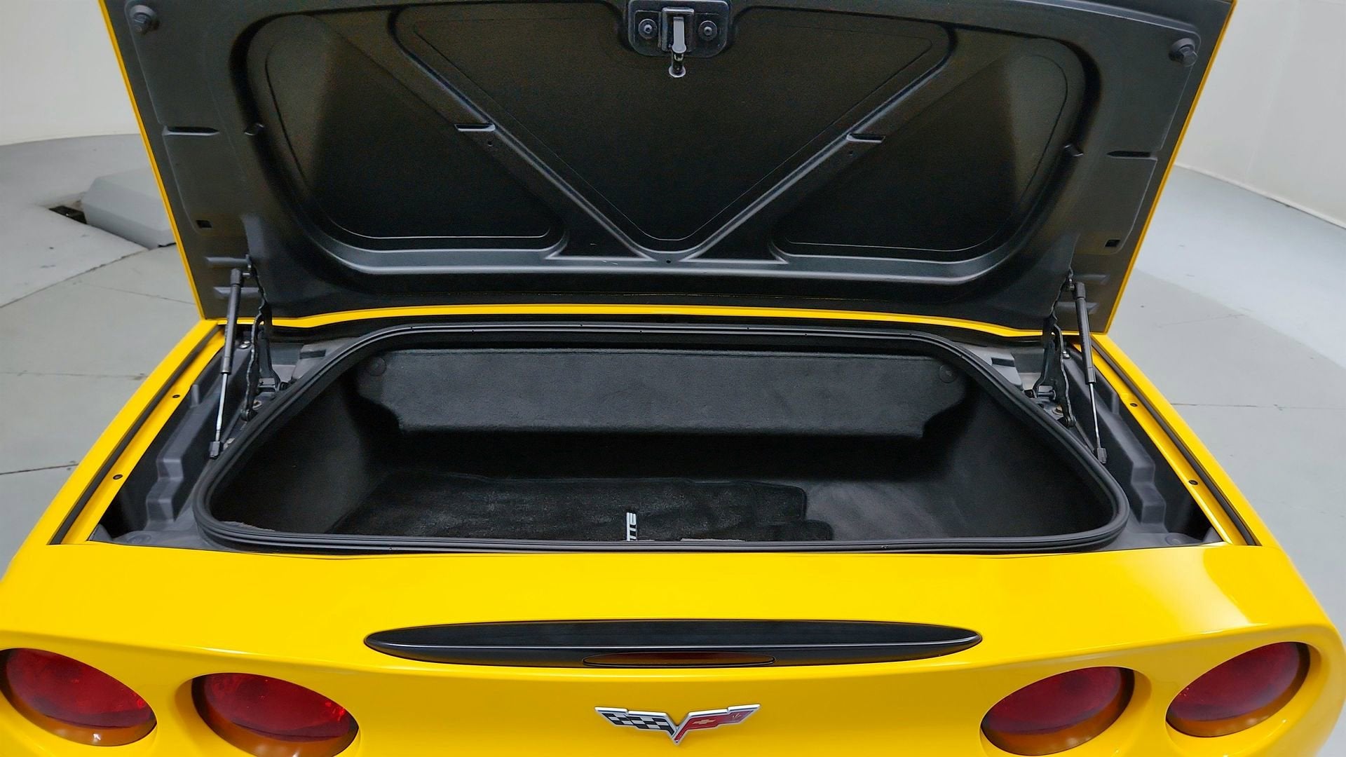 2005 Chevrolet Corvette Base