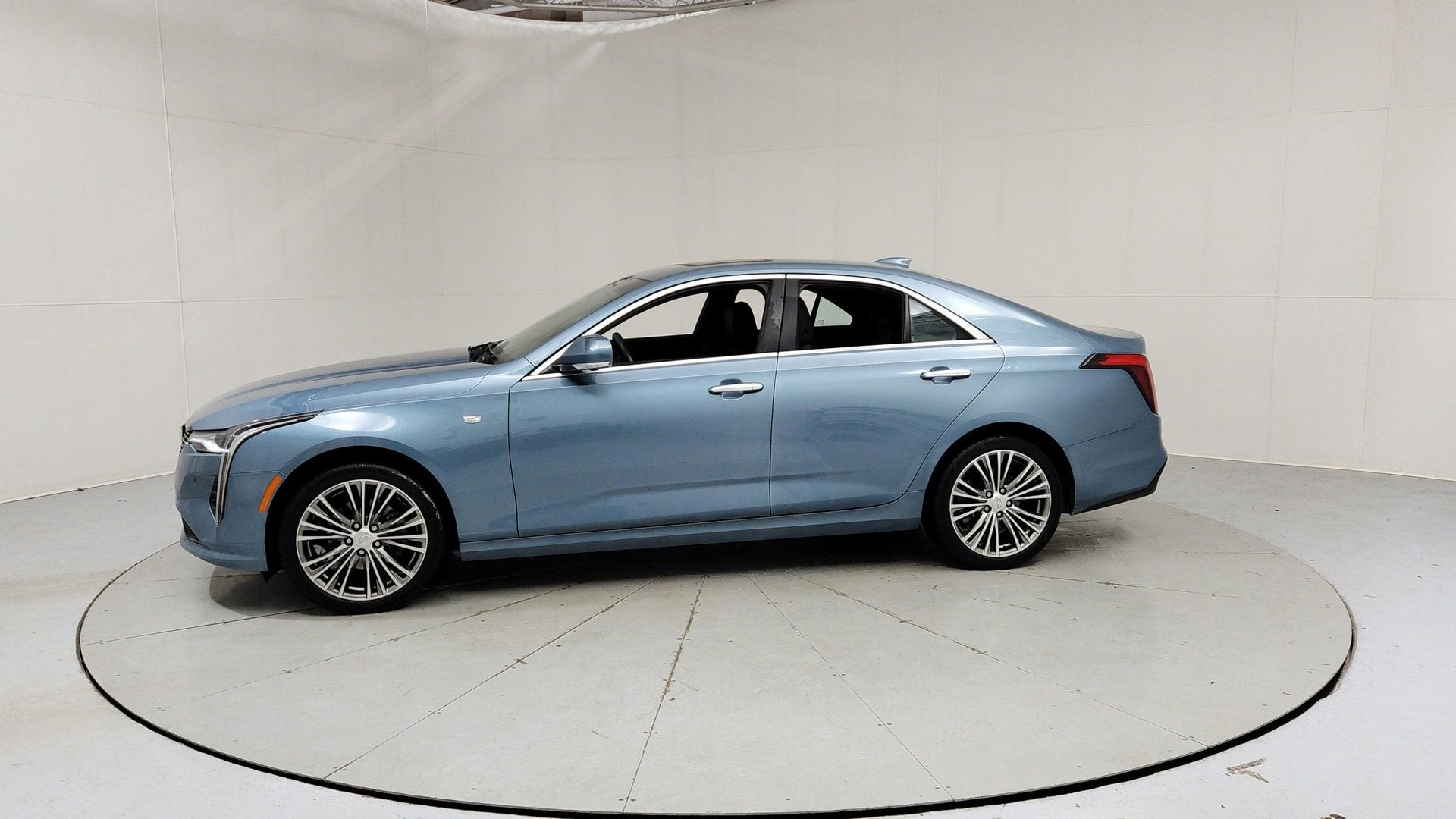 2023 Cadillac CT4 Premium Luxury