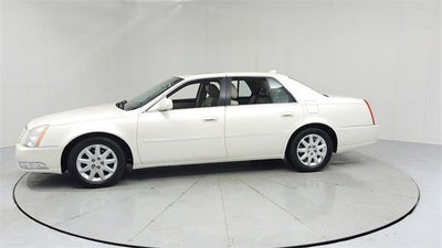 2010 Cadillac DTS w/1SD