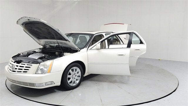 2010 Cadillac DTS w/1SD