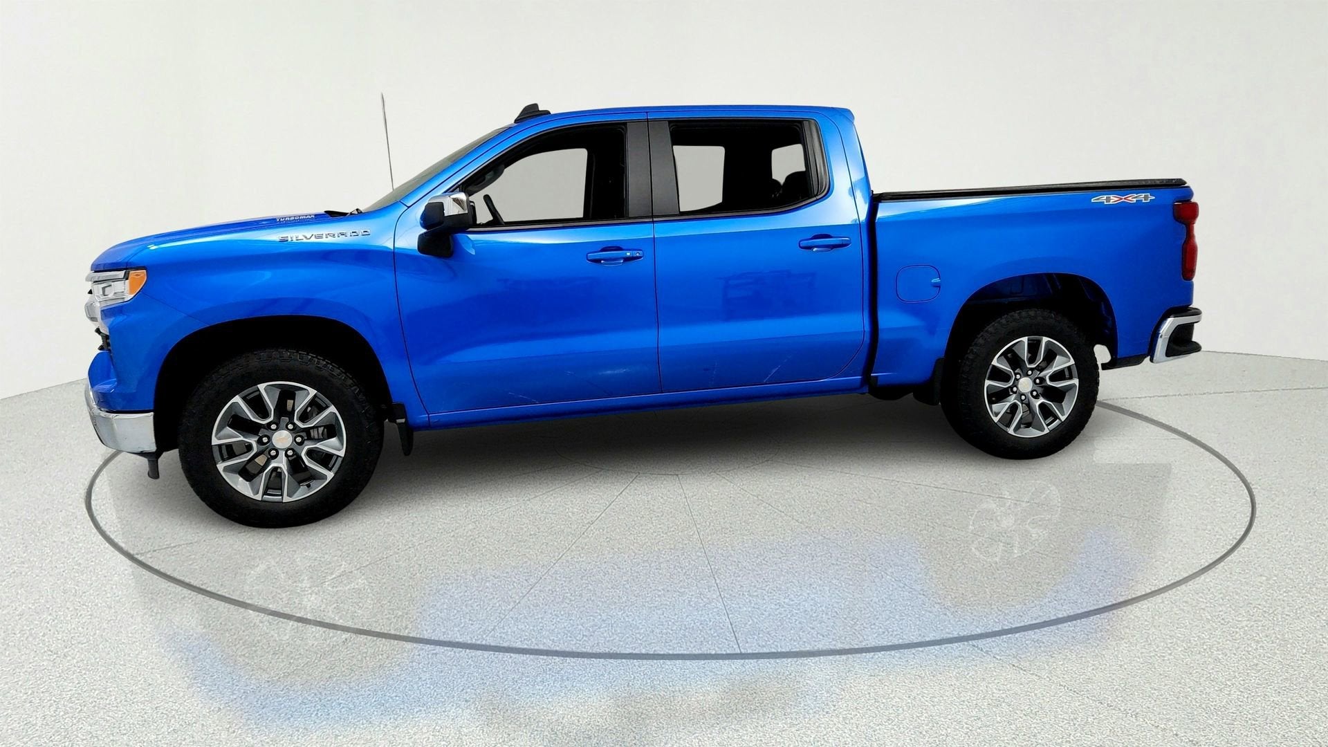 2025 Chevrolet Silverado 1500 LT (2FL)