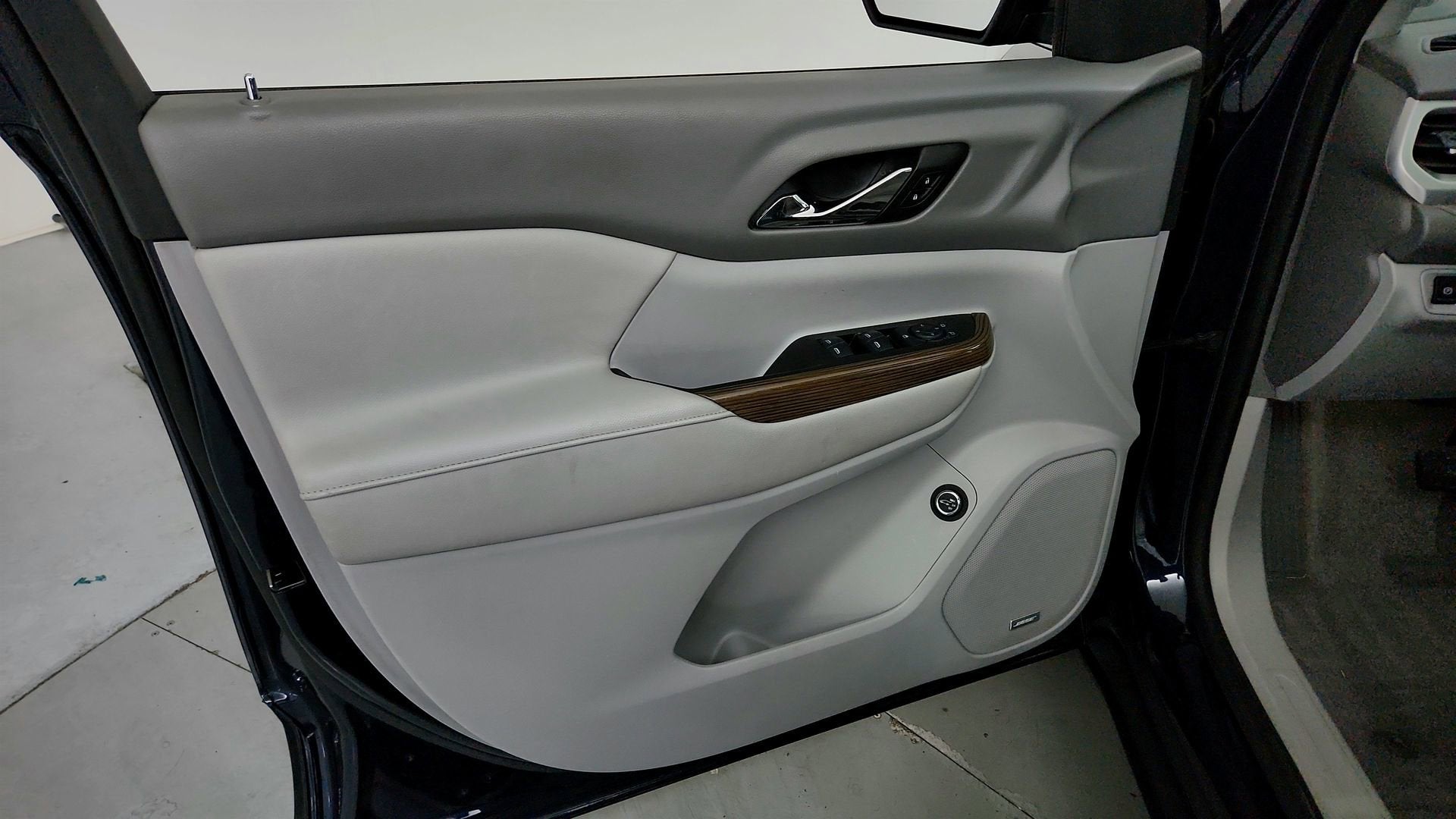 2017 GMC Acadia SLE