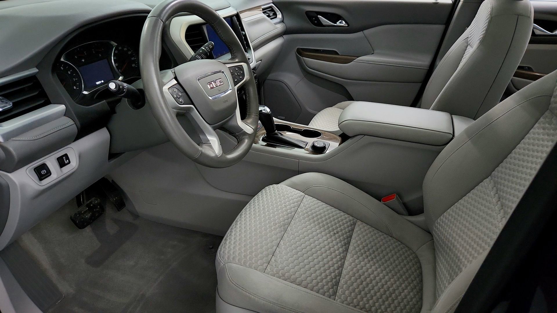 2017 GMC Acadia SLE