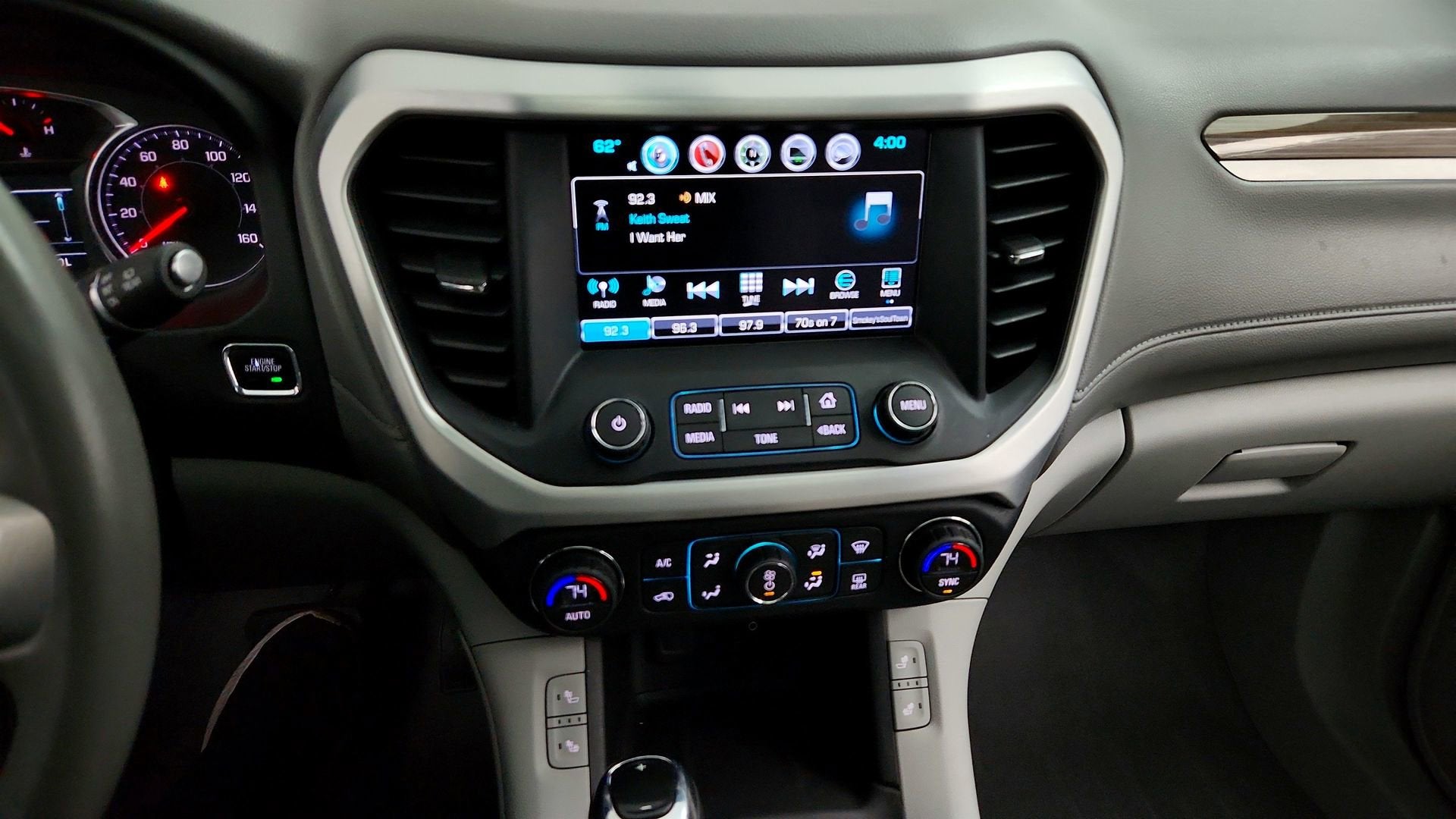 2017 GMC Acadia SLE