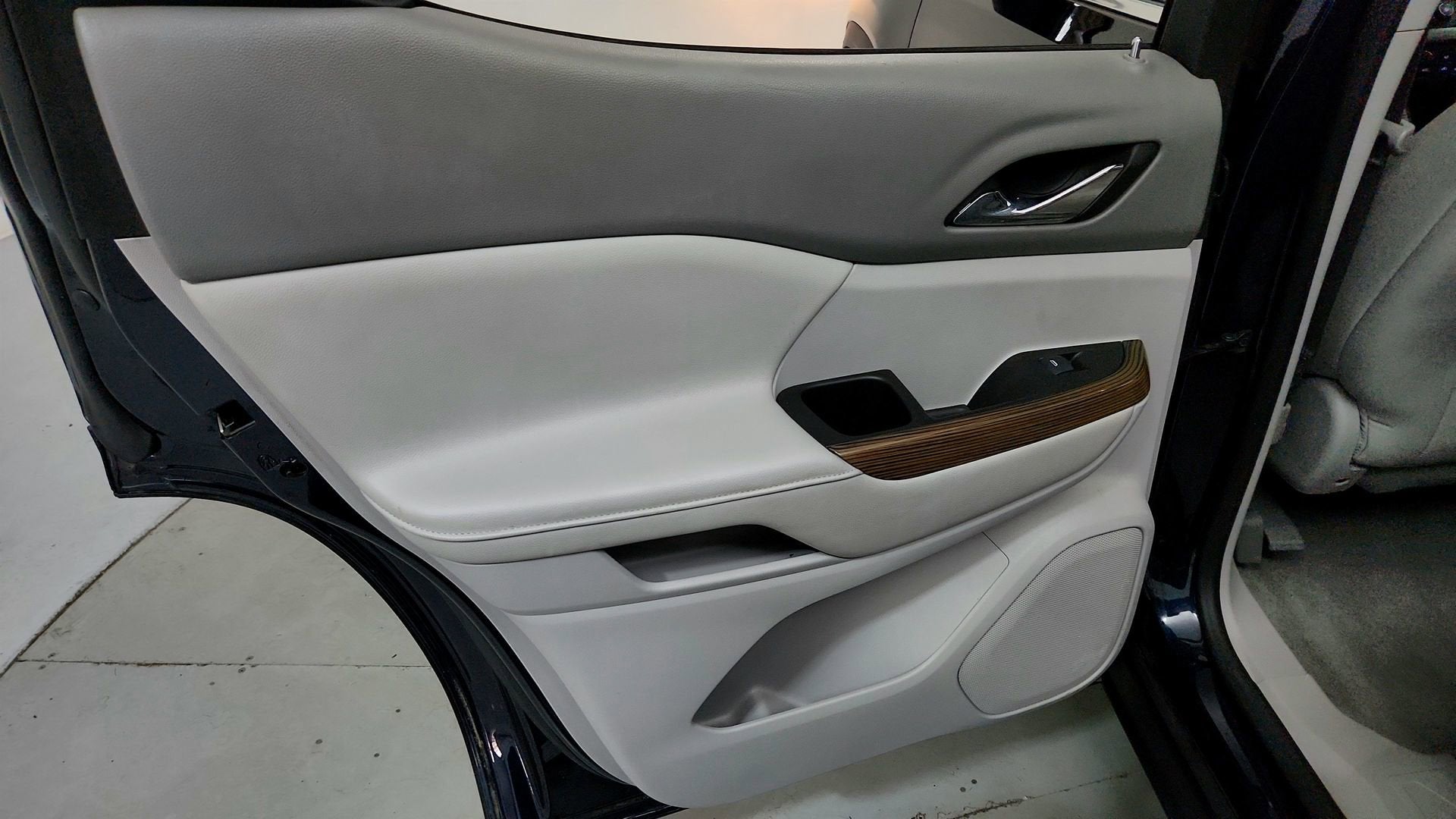 2017 GMC Acadia SLE
