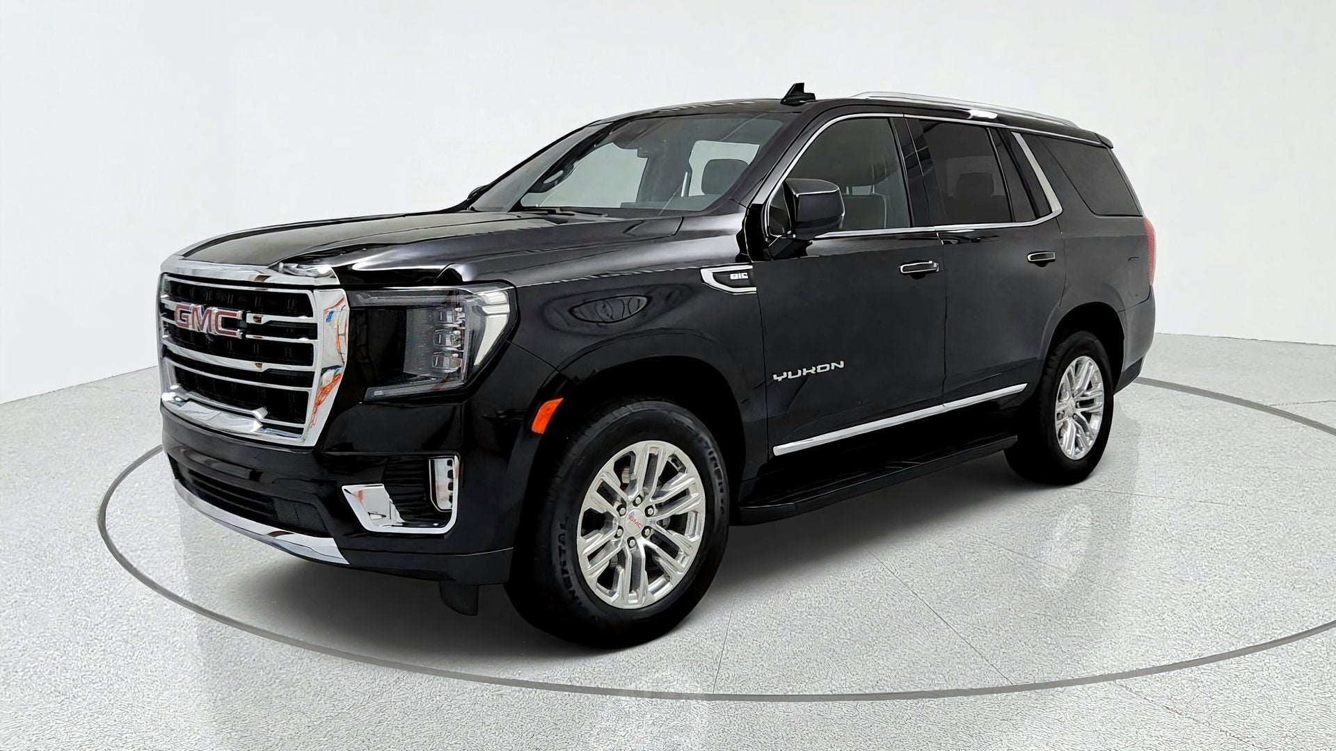 2023 GMC Yukon SLT