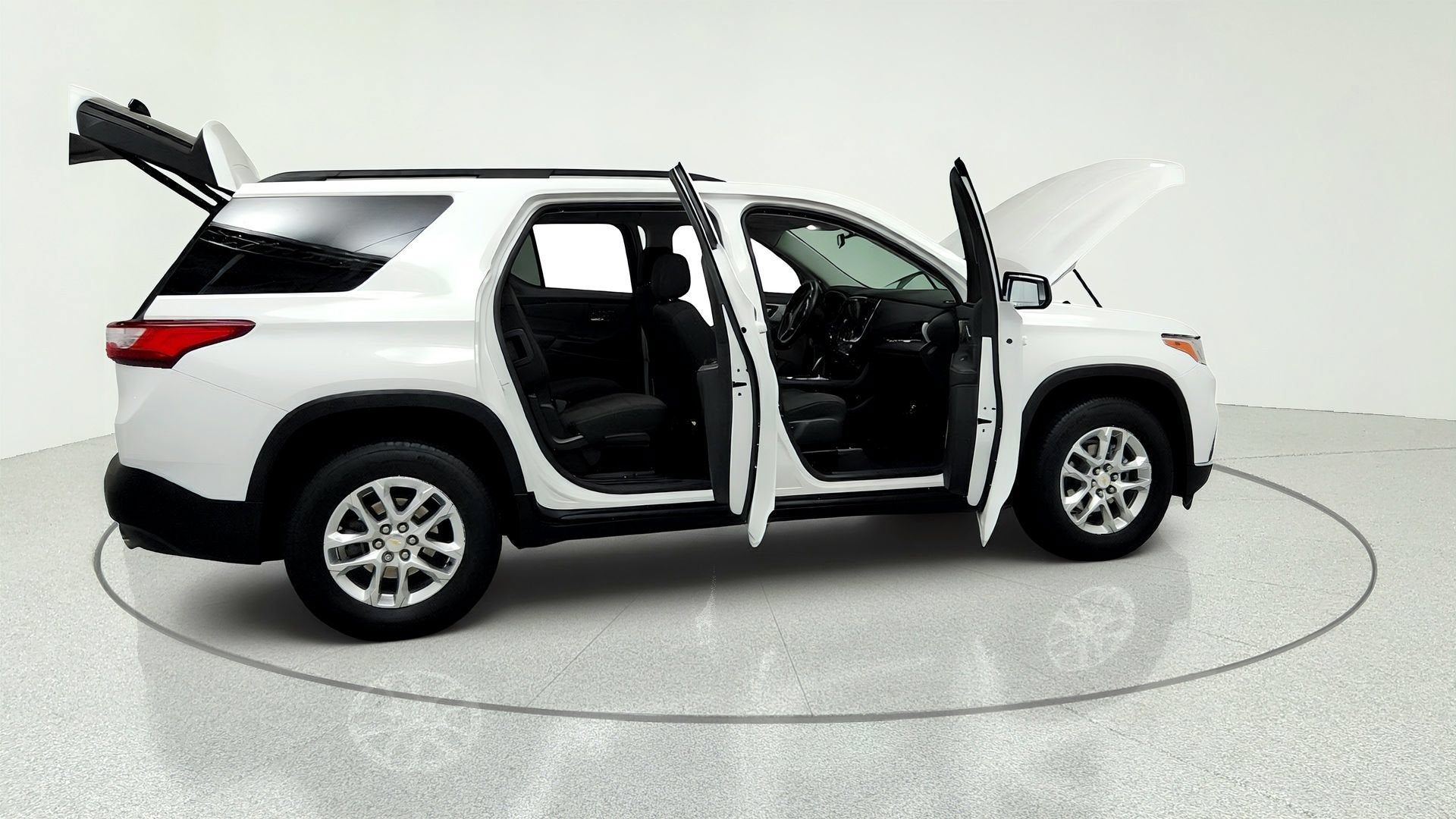 2021 Chevrolet Traverse LT Cloth