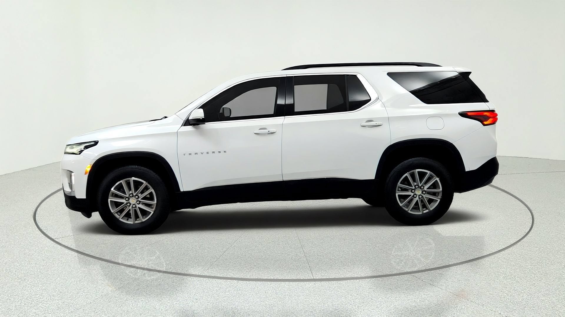 2024 Chevrolet Traverse Limited LT Cloth
