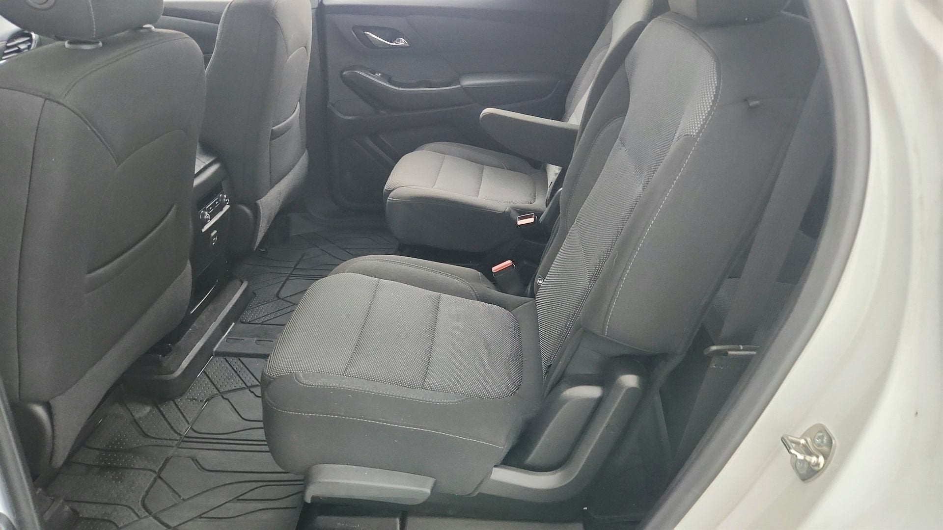 2024 Chevrolet Traverse Limited LT Cloth