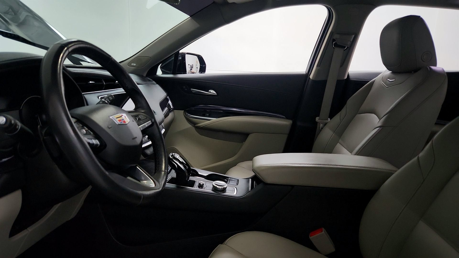 2023 Cadillac XT4 FWD Luxury