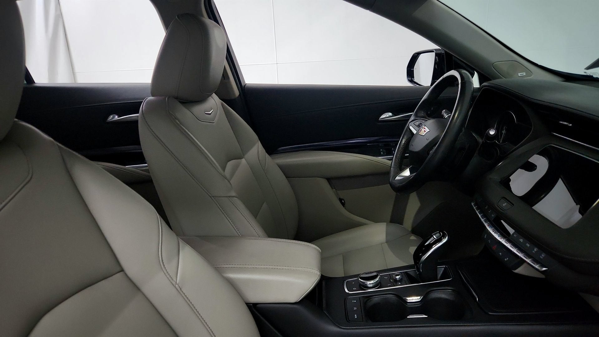 2023 Cadillac XT4 FWD Luxury