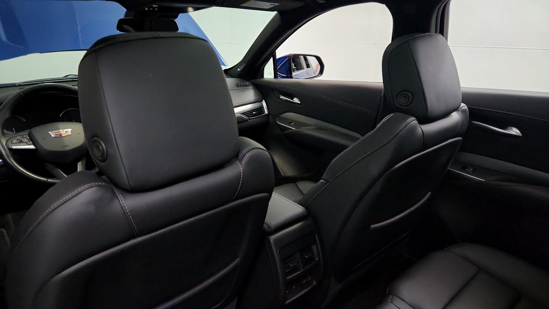 2023 Cadillac XT4 AWD Premium Luxury