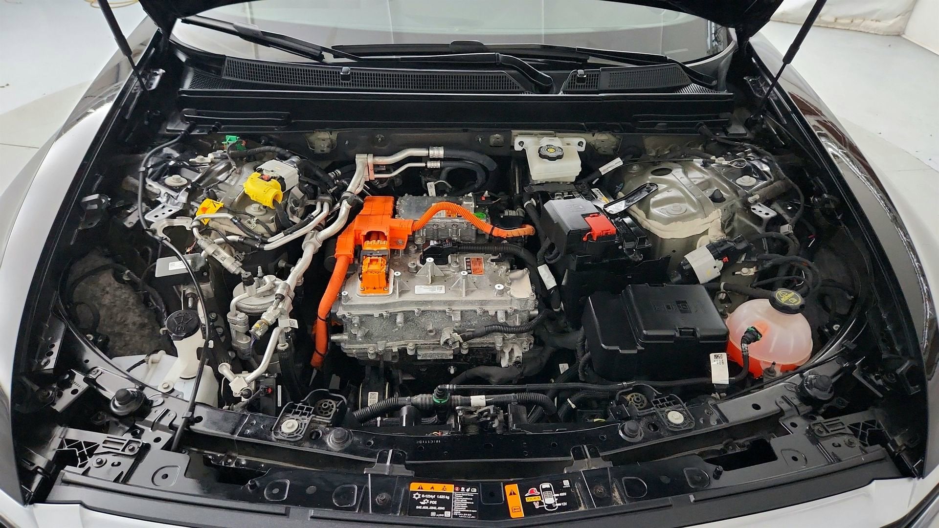 2025 Cadillac LYRIQ Luxury 1