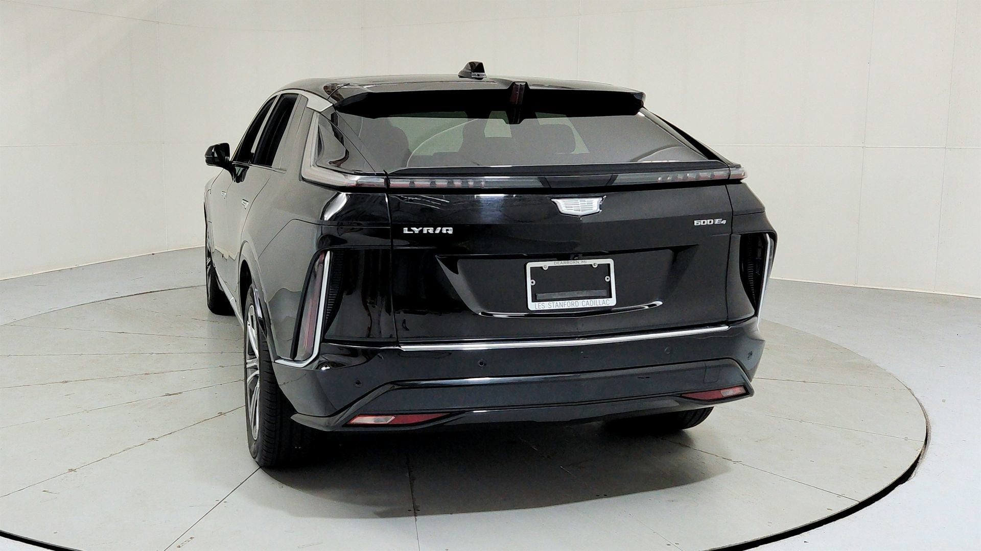 2025 Cadillac LYRIQ Luxury 1