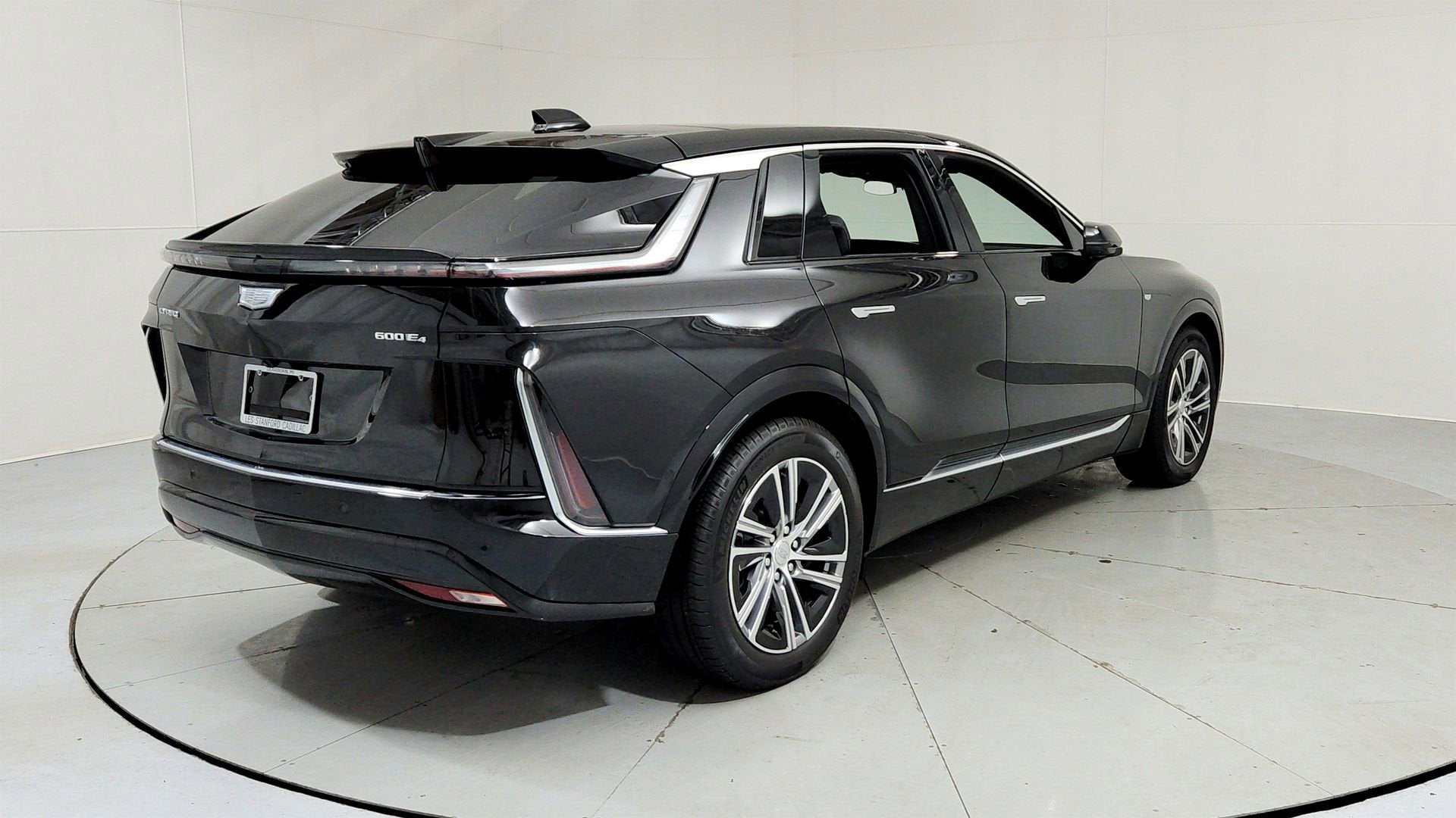 2025 Cadillac LYRIQ Luxury 1