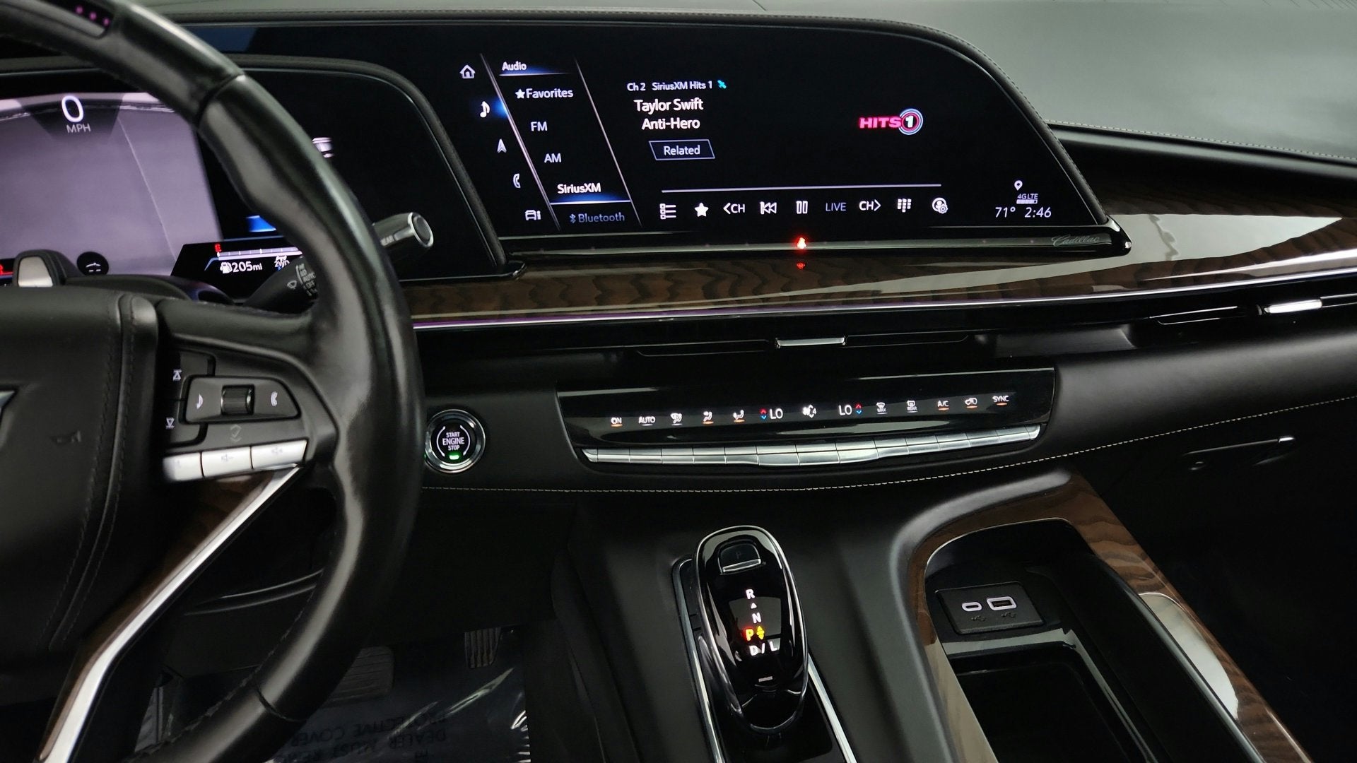 2023 Cadillac Escalade 4WD Sport Platinum