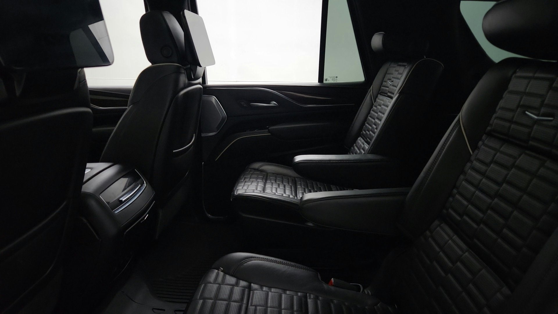 2023 Cadillac Escalade 4WD Sport Platinum