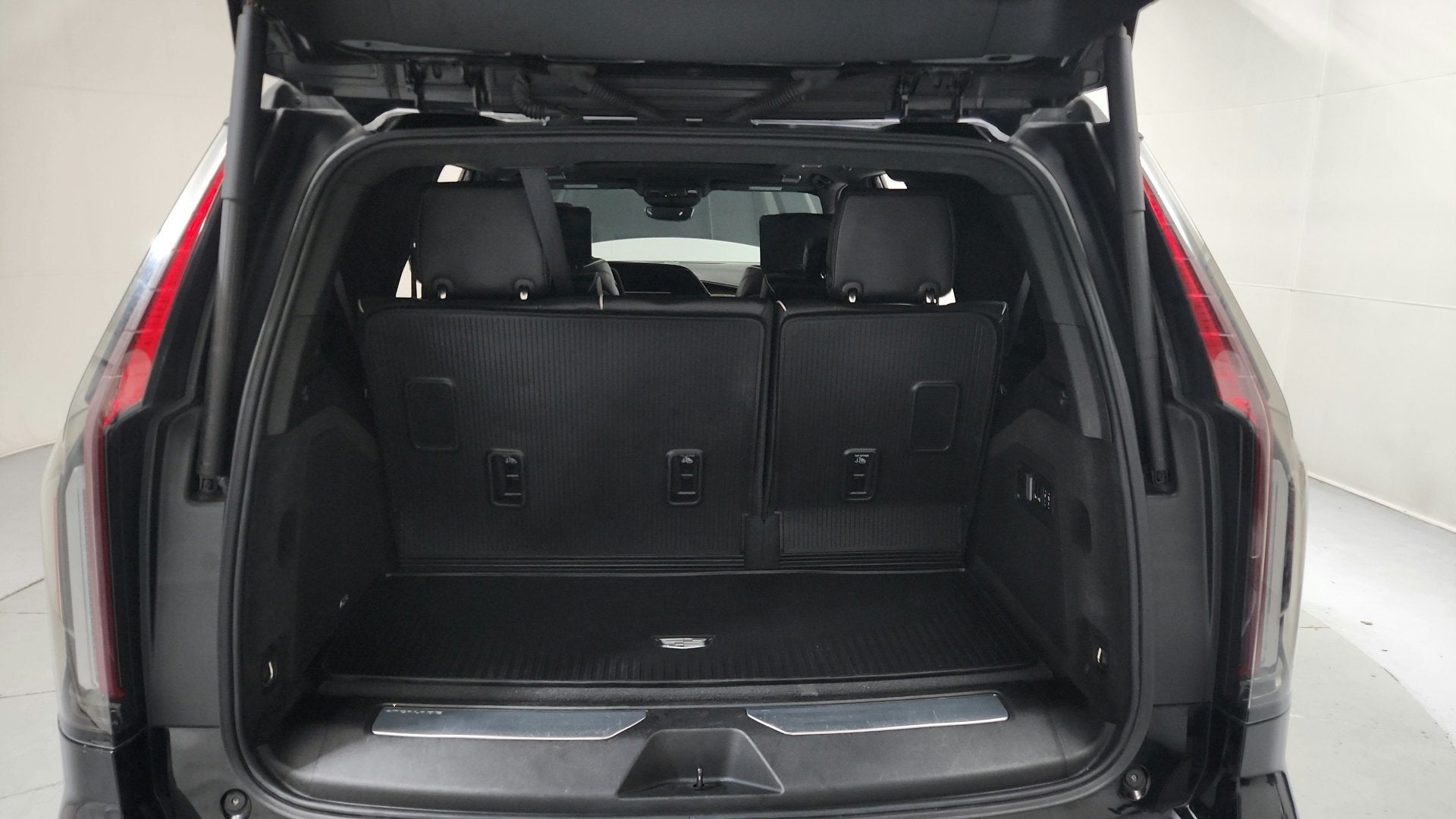 2023 Cadillac Escalade 4WD Sport Platinum