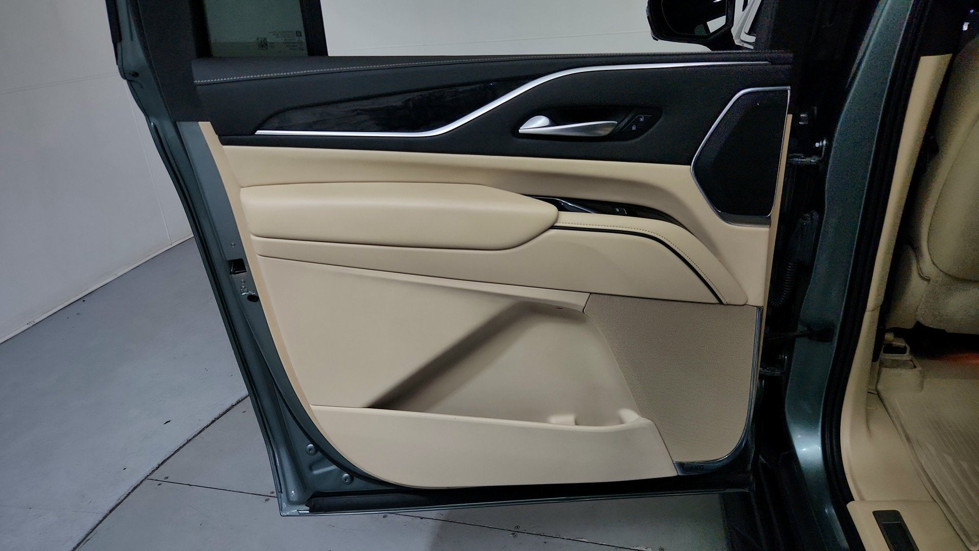 2024 Cadillac Escalade ESV Premium Luxury