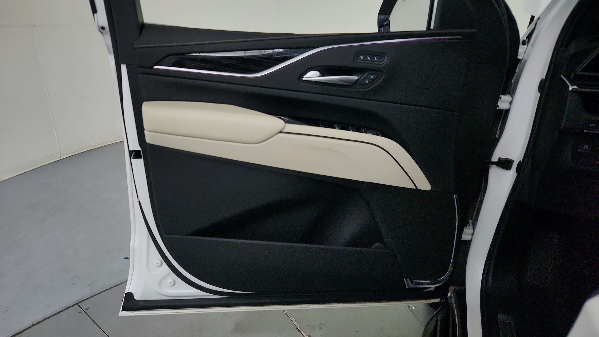 2023 Cadillac Escalade ESV 4WD Sport
