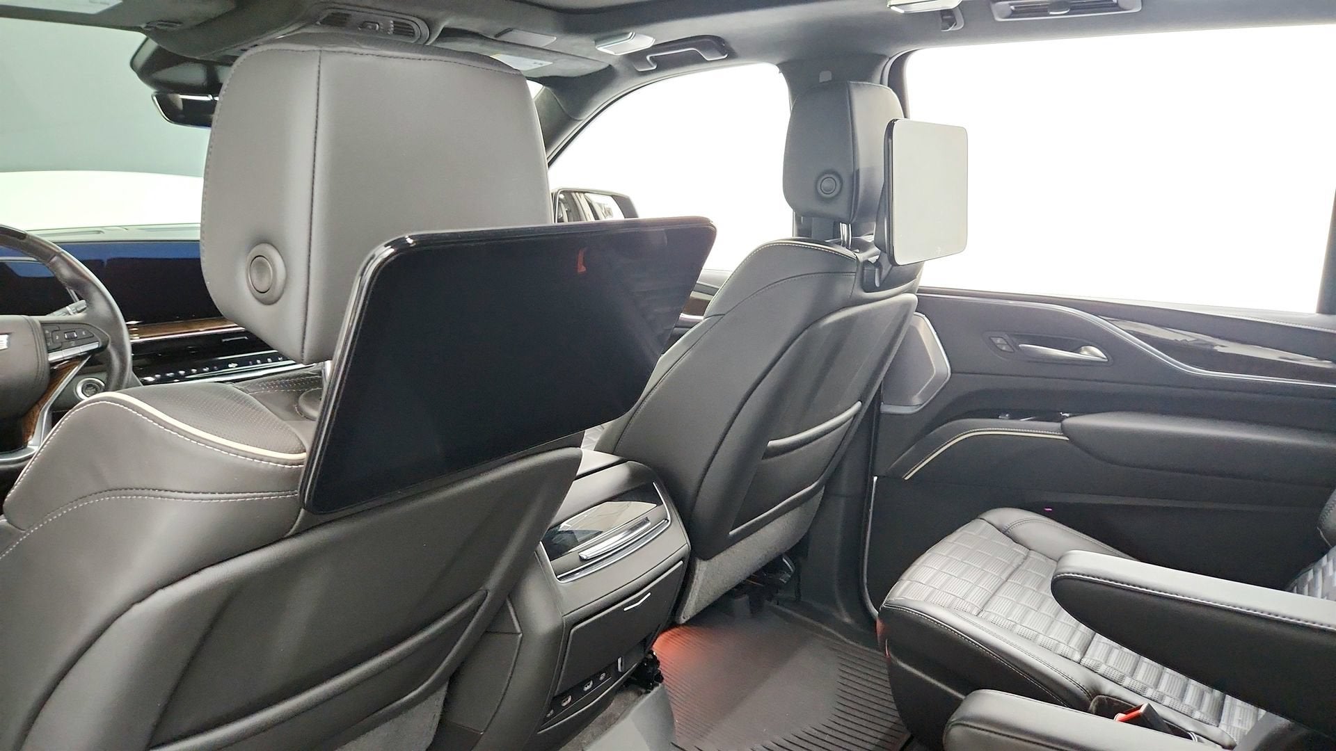 2023 Cadillac Escalade ESV 4WD Sport Platinum