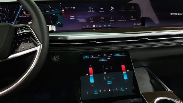 2026 Cadillac Escalade ESV Platinum Sport