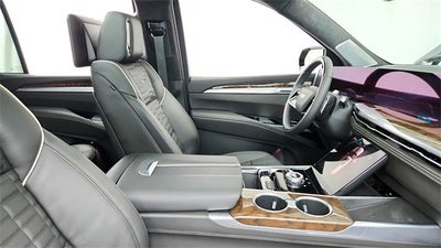 2025 Cadillac Escalade ESV Sport Platinum