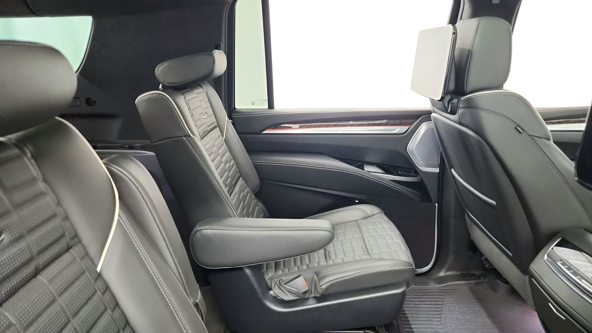 2025 Cadillac Escalade ESV Sport Platinum