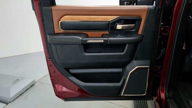 2023 RAM 3500 Limited Longhorn Crew Cab 4x4 8' Box