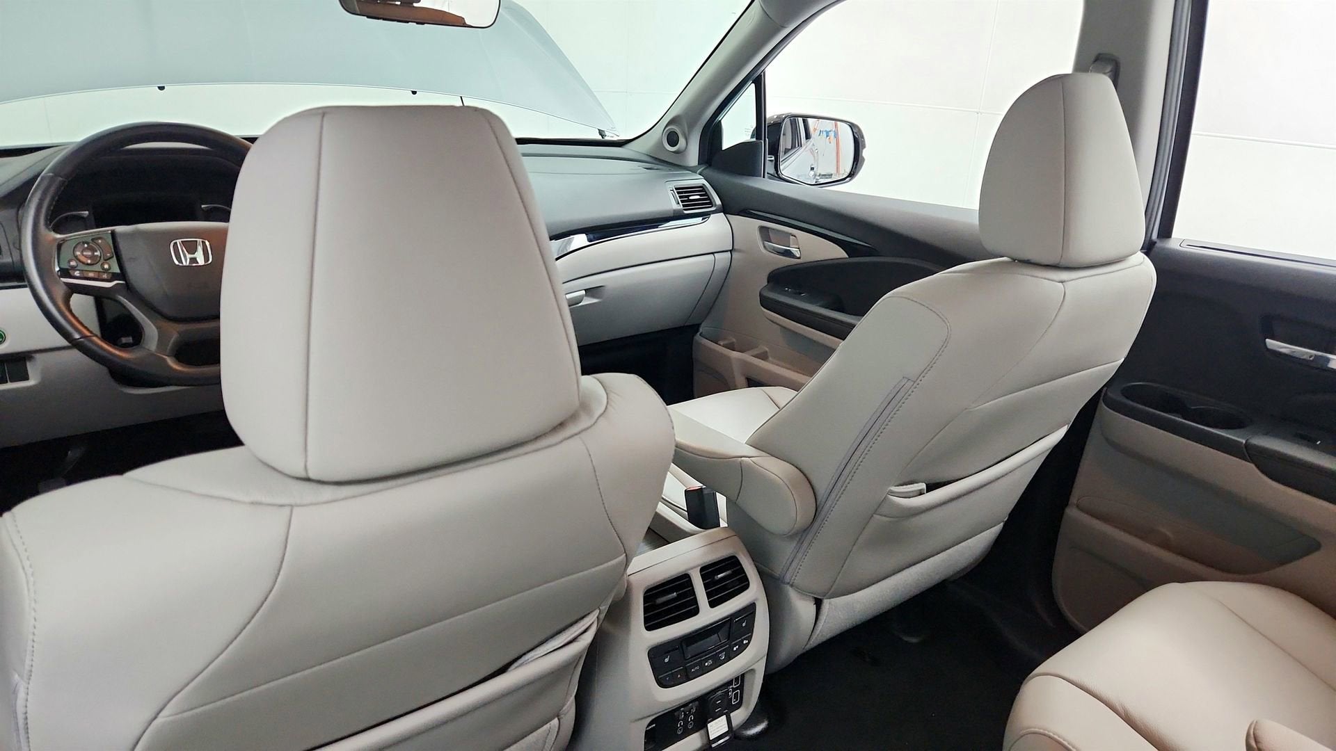 2022 Honda Pilot AWD Touring 7 Passenger