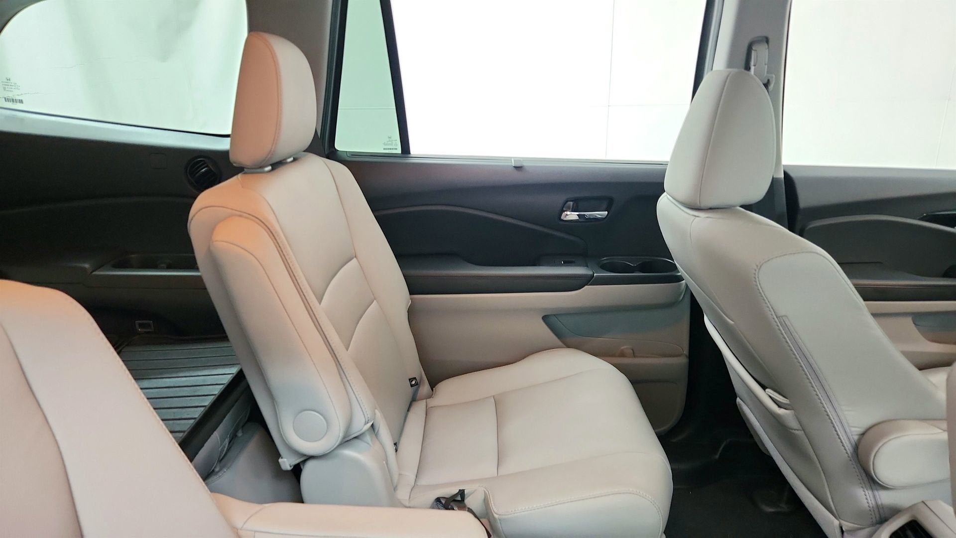 2022 Honda Pilot AWD Touring 7 Passenger