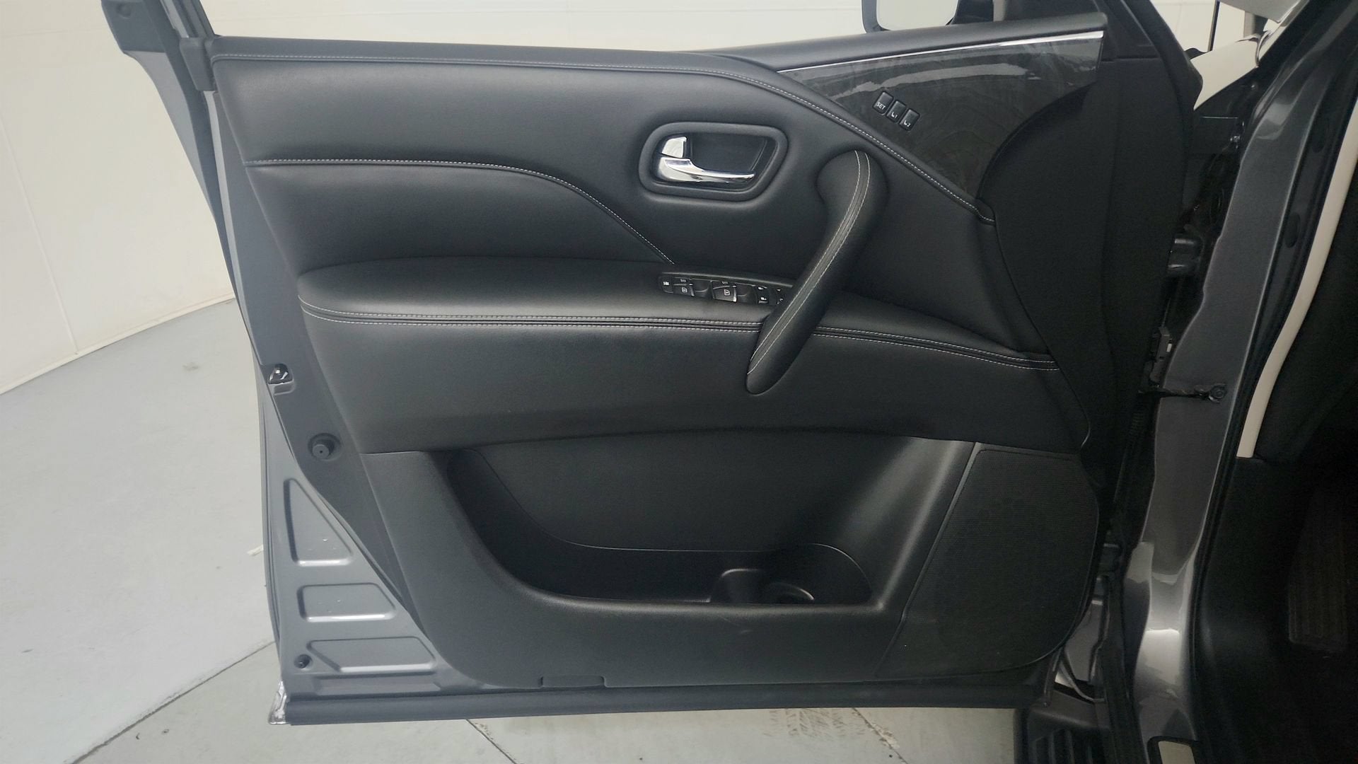 2021 INFINITI QX80 LUXE AWD