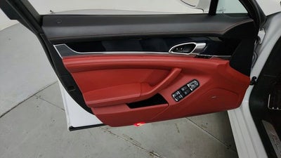 2014 Porsche Panamera 4