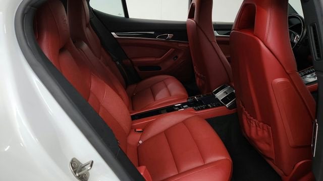 2014 Porsche Panamera 4
