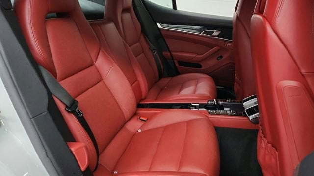 2014 Porsche Panamera 4