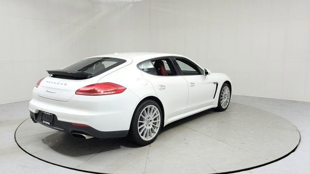 2014 Porsche Panamera 4